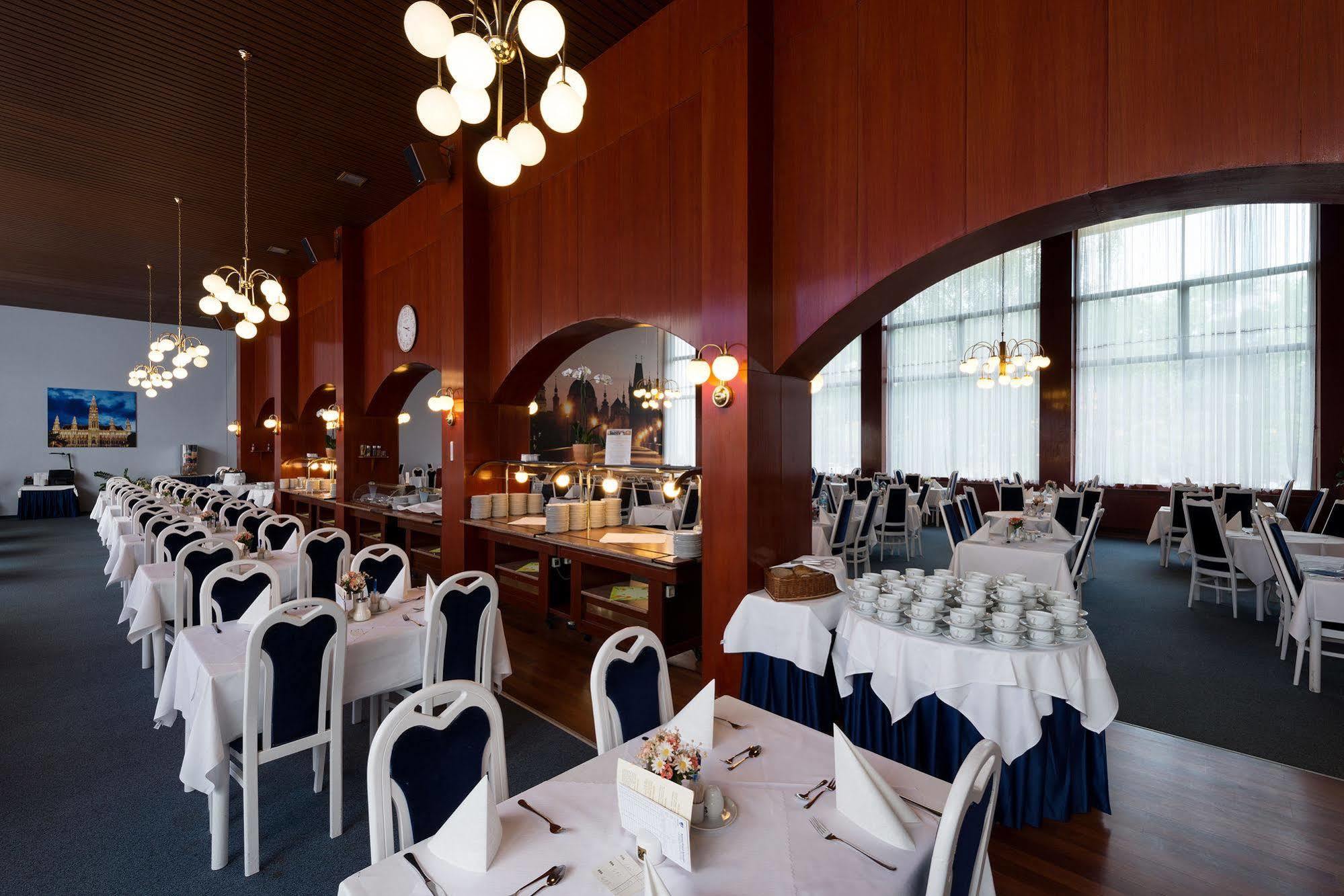 Ensana Splendid Hotel Piest'any Luaran gambar