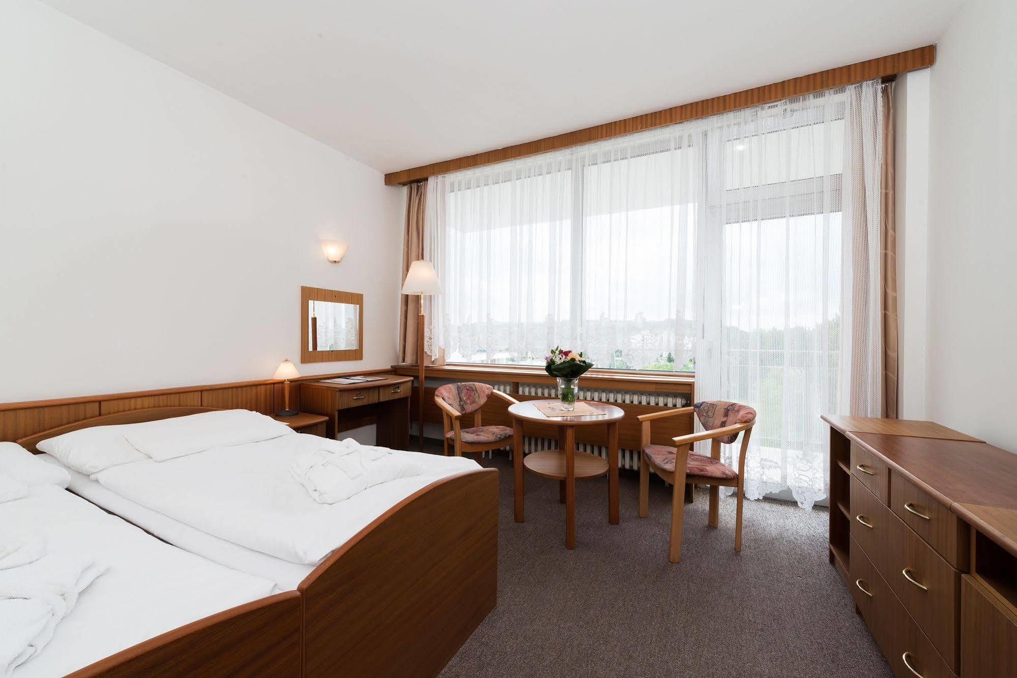 Ensana Splendid Hotel Piest'any Luaran gambar
